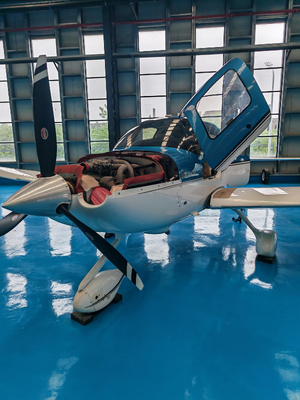 Een SR22 in voorraad met een vluchttijd van slechts 36 uur.